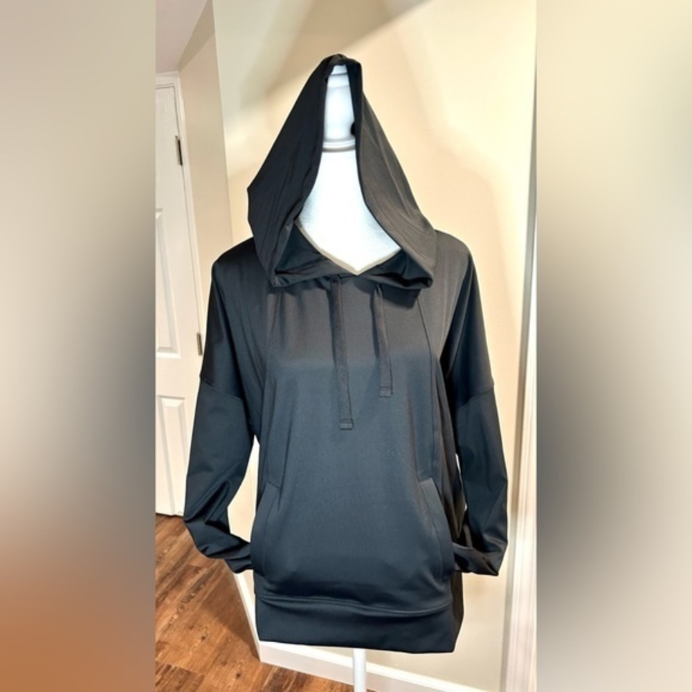 WOMEN’S IDEOLOGY ATHLETIC HOODIE | BLACK | NWT